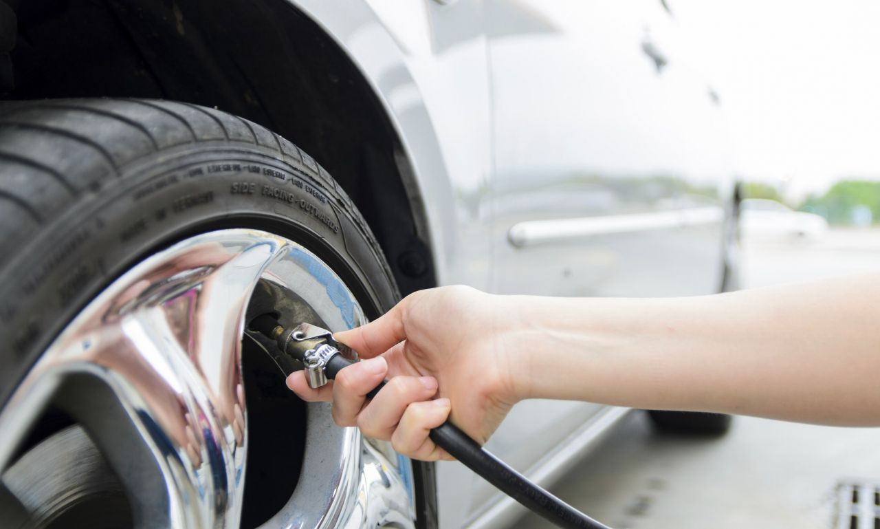 Checking-the-tire-pressure